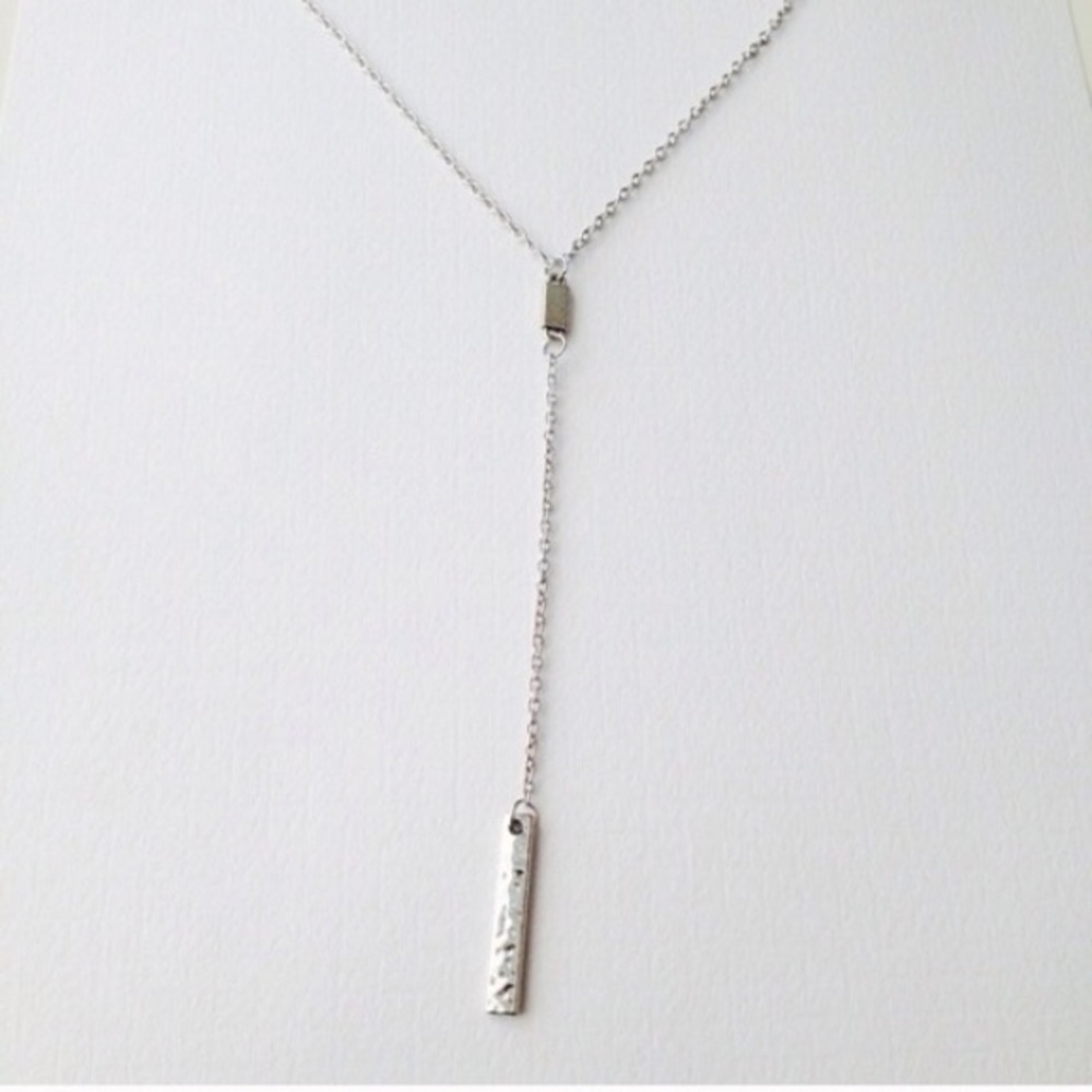 Tie chain line necklace